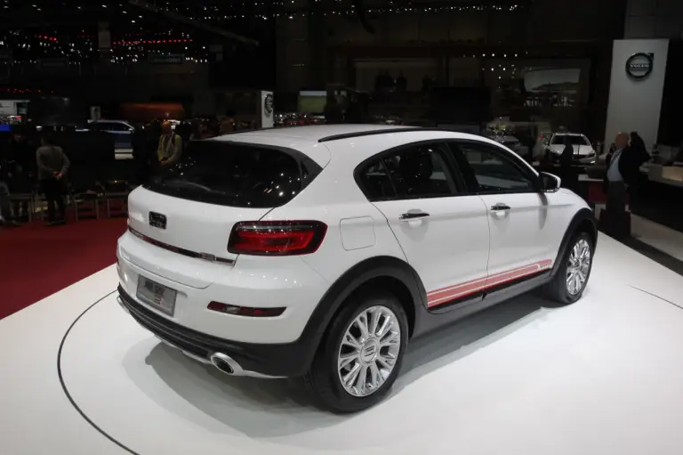 Qoros 3 City SUV - Salone di Ginevra 2015 - 3