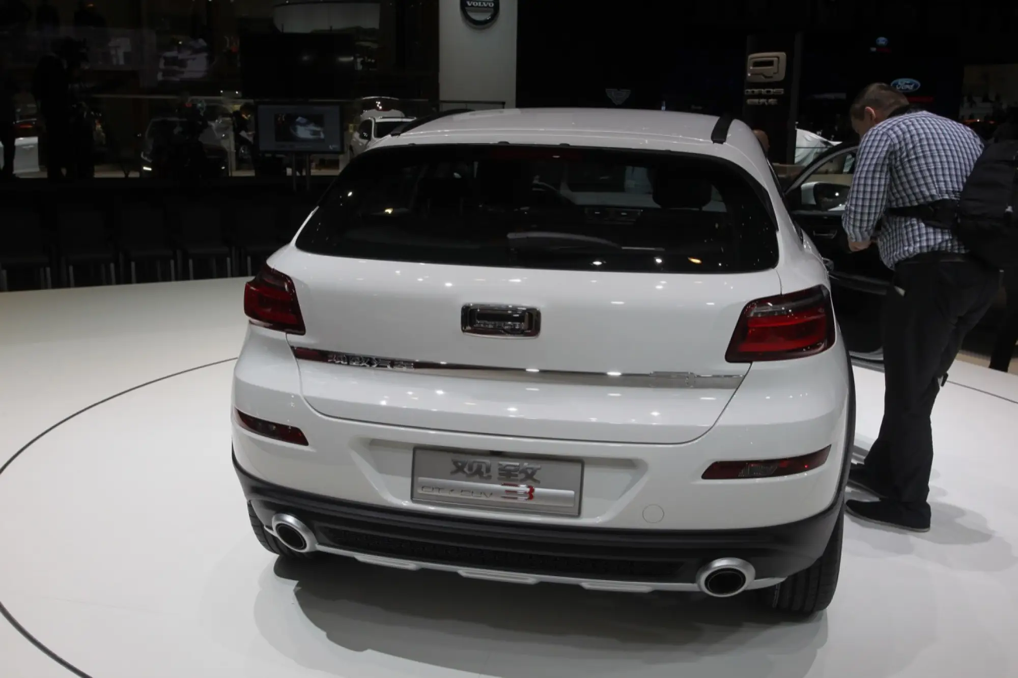 Qoros 3 City SUV - Salone di Ginevra 2015 - 4