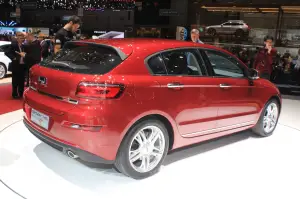 Qoros 3 hatch e sedan - Salone di Ginevra 2014