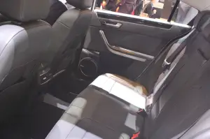 Qoros 3 hatch e sedan - Salone di Ginevra 2014