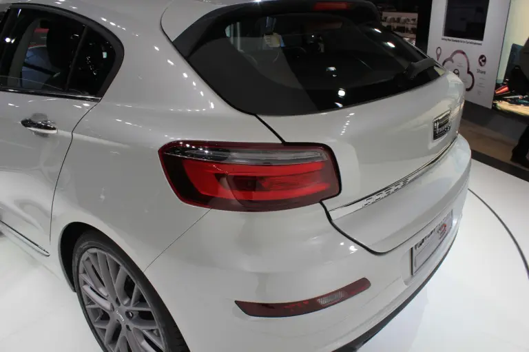 Qoros 3 hatch e sedan - Salone di Ginevra 2014 - 12