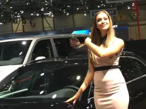 Ragazze e standiste - Salone di Ginevra 2016