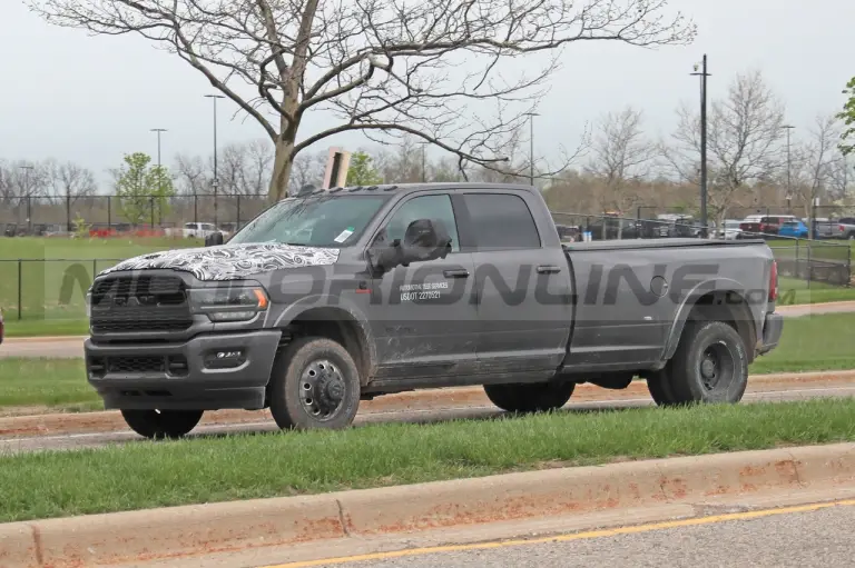 Ram 3500 HD 2023 - Foto Spia 01-06-2022 - 5