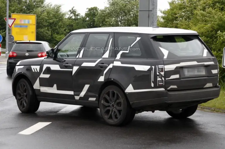 Range Rover 2013 foto spia - 1