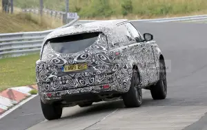 Range Rover 2022 - Foto spia 04-08-2020