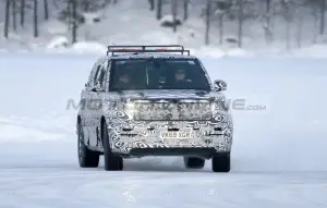 Range Rover 2022 - Foto spia 24-02-2020 - 15