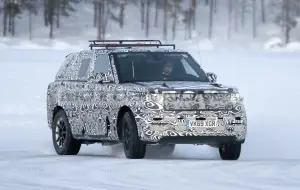 Range Rover 2022 - Foto spia 24-02-2020 - 16