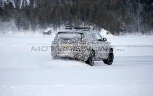 Range Rover 2022 - Foto spia 24-02-2020 - 9