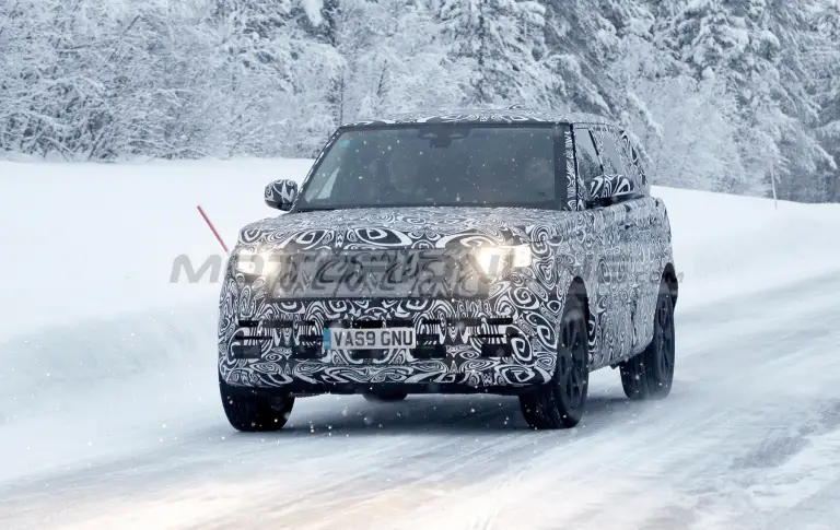 Range Rover 2022 - Foto spia 24-02-2020 - 29