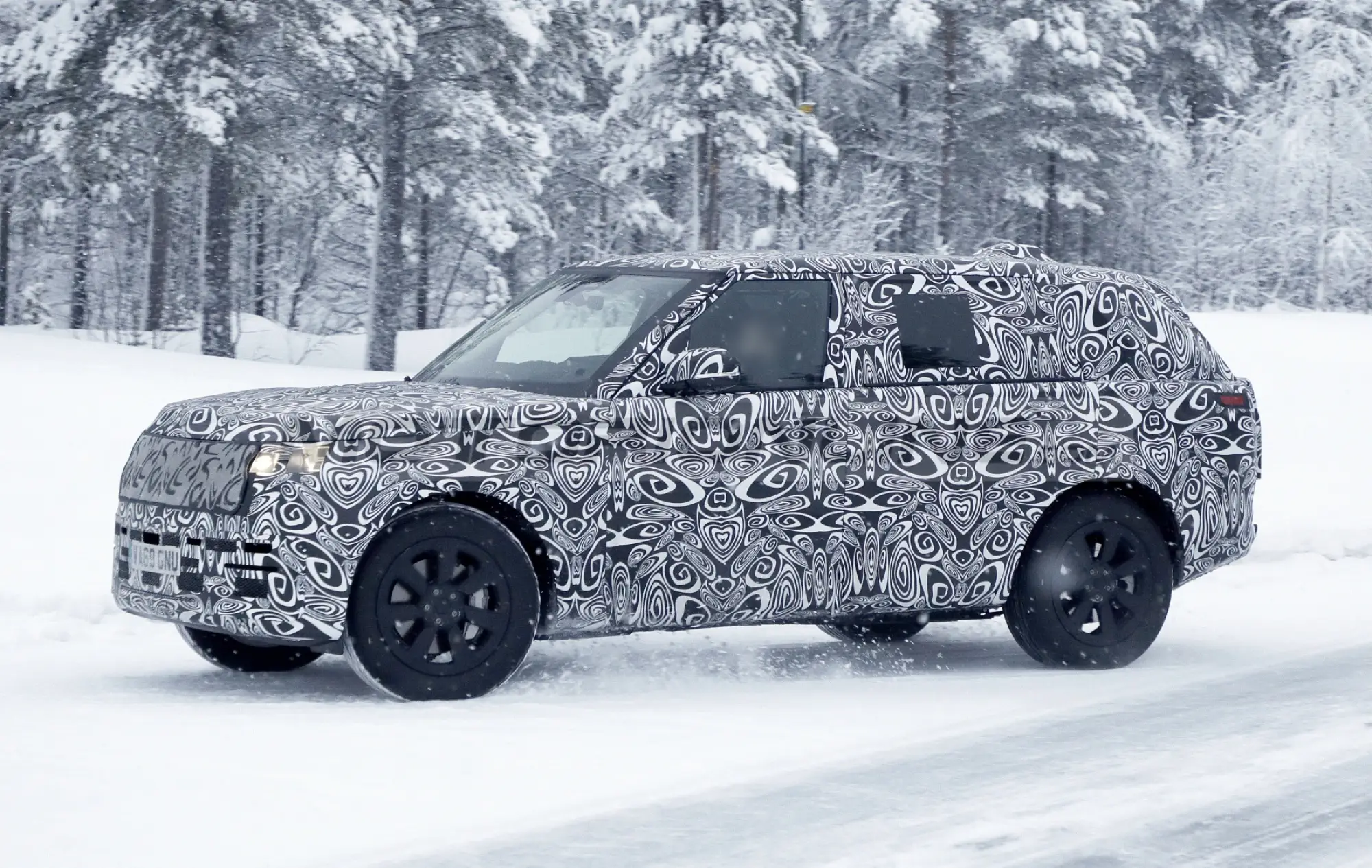 Range Rover 2022 - Foto spia 24-02-2020 - 32