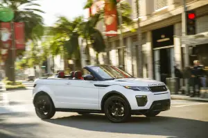 Range Rover Evoque Cabrio e Naomie Harris