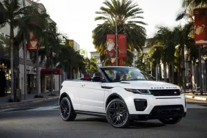 Range Rover Evoque Cabrio e Naomie Harris