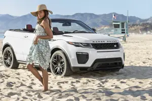 Range Rover Evoque Cabrio e Naomie Harris