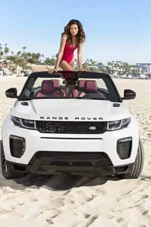 Range Rover Evoque Cabrio e Naomie Harris