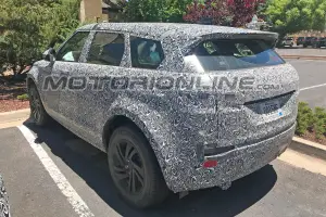 Range Rover Evoque foto spia 22 giugno 2018 - 8