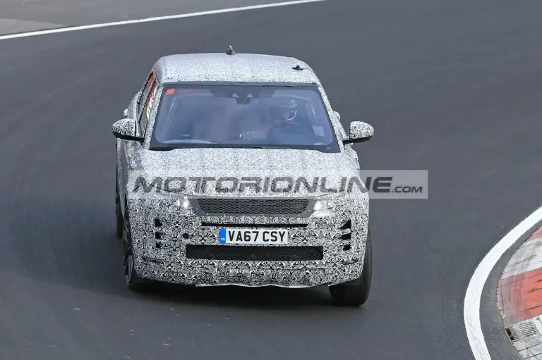 Range Rover Evoque foto spia 27-3-2018 - 1