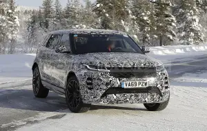 Range Rover Evoque LWB - Foto spia 11-02-2021 - 1