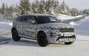 Range Rover Evoque LWB - Foto spia 11-02-2021 - 11