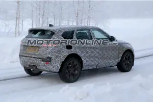 Range Rover Evoque MY 2019 foto spia 15 gennaio 2018 - 5