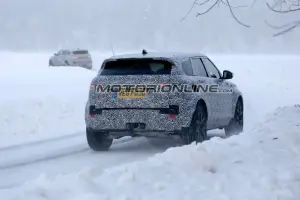 Range Rover Evoque MY 2019 foto spia 15 gennaio 2018