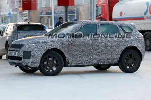 Range Rover Evoque MY 2019 foto spia 15 gennaio 2018