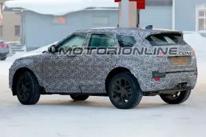 Range Rover Evoque MY 2019 foto spia 15 gennaio 2018