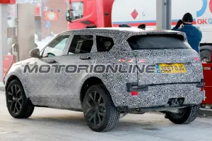 Range Rover Evoque MY 2019 foto spia 15 gennaio 2018