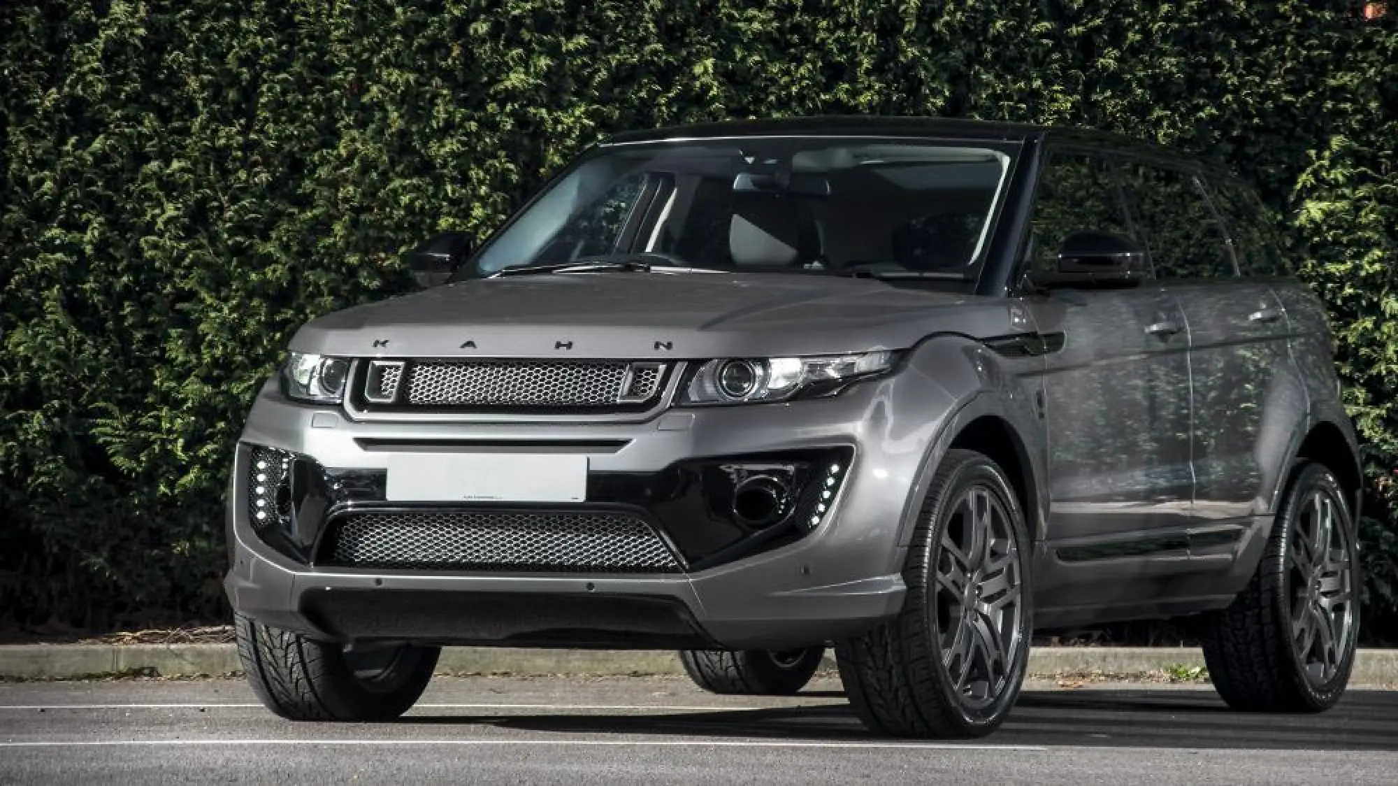 Range Rover Evoque Prestige Lux by Kahn Design - 13