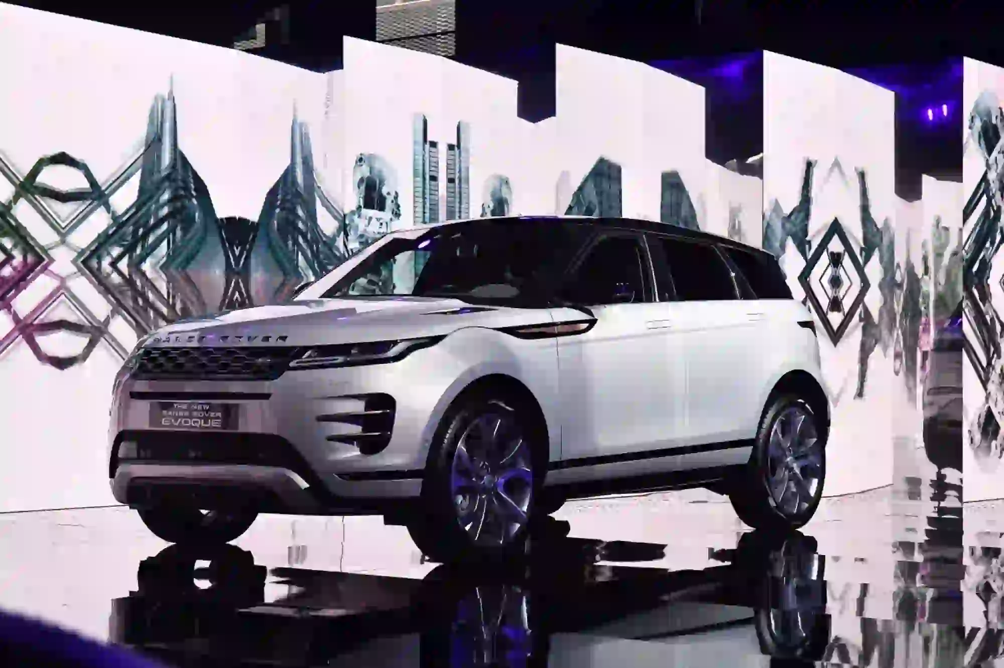 Range Rover - Live for the City Milano - 1