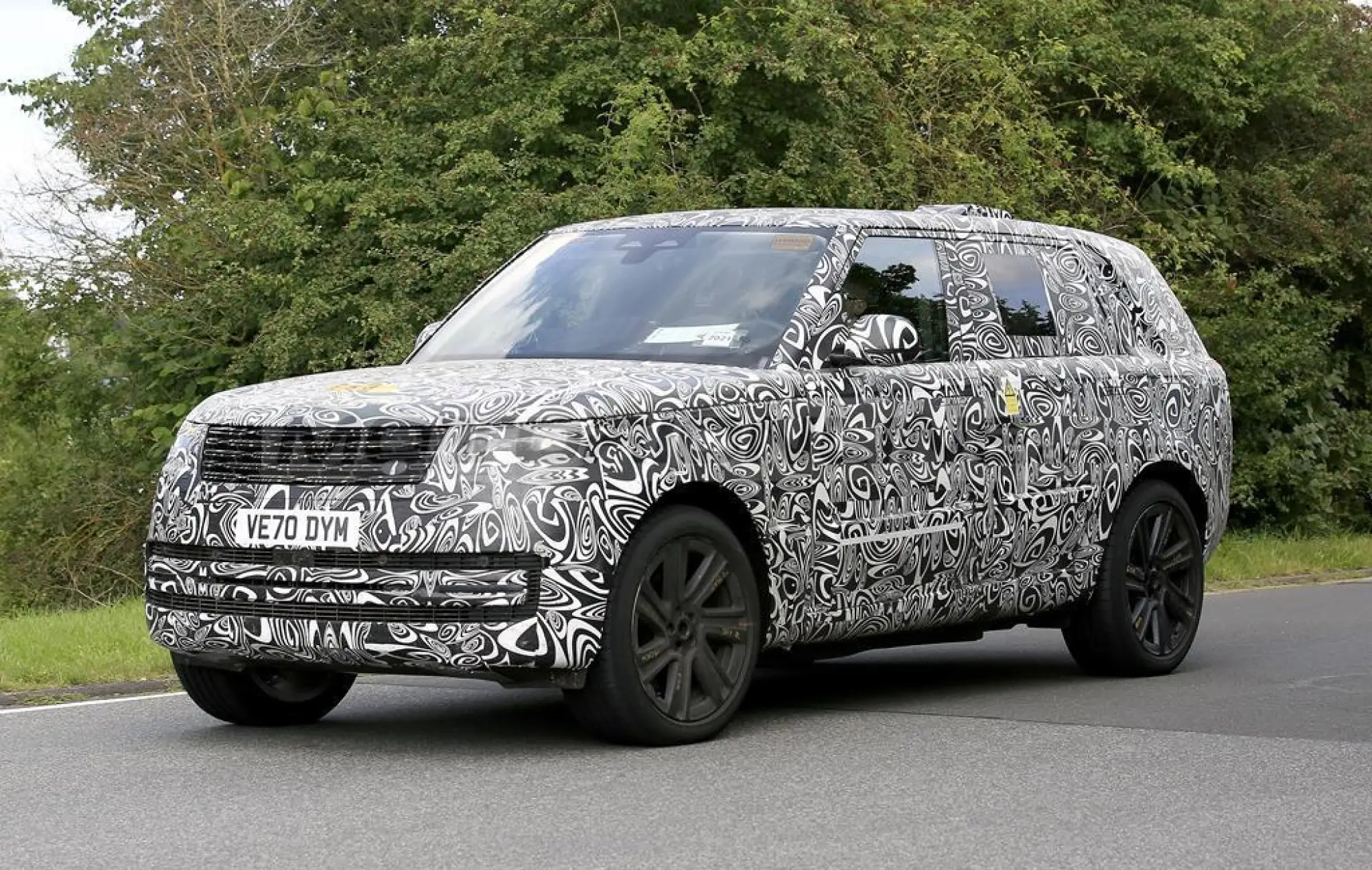 Range Rover PHEV 2022 - Foto spia 20-10-2021 - 17