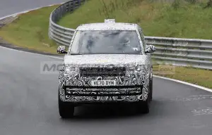 Range Rover PHEV 2022 - Foto spia 20-10-2021 - 1