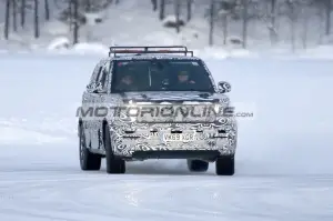 Range Rover Sport 2021 - Foto spia 7-2-2020
