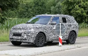 Range Rover Sport 2022 - Foto spia 20-07-2021 - 5