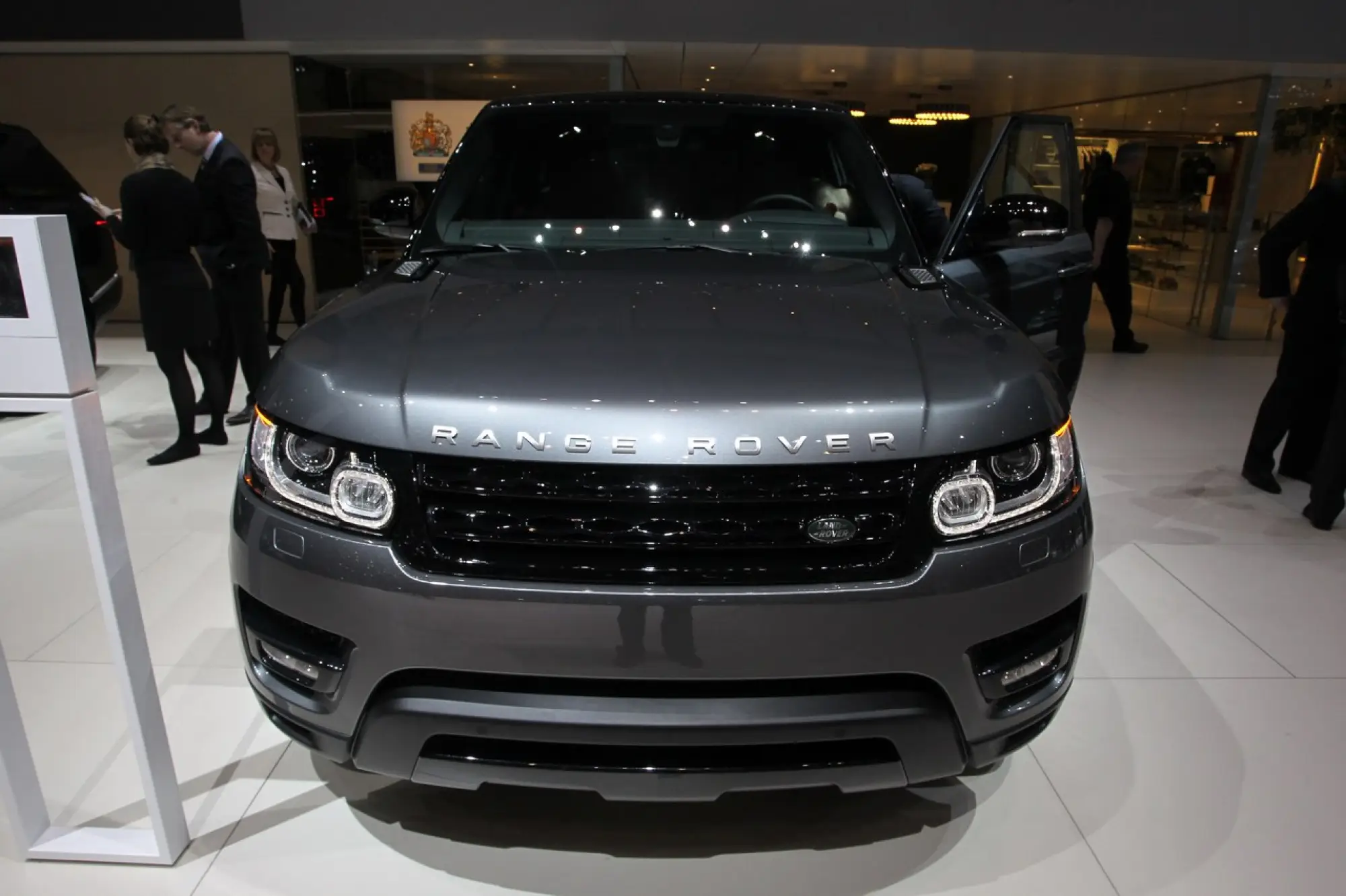 Range Rover Sport Autobiograpy - Salone di Ginevra 2014 - 7