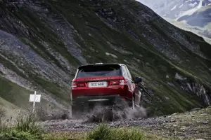 Range Rover Sport - Ben Collins