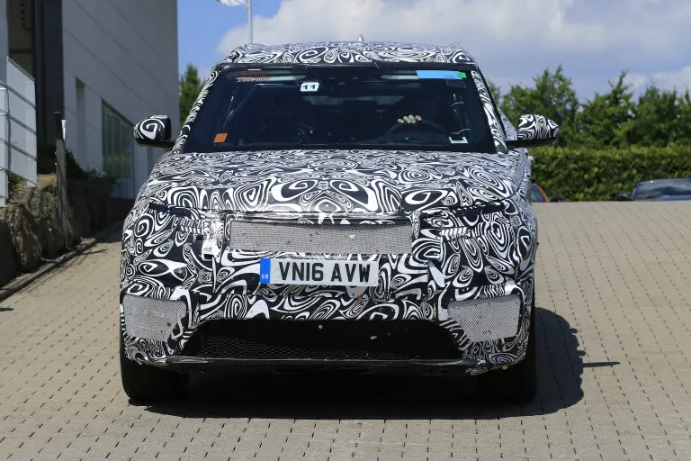 Range Rover Sport Coupe foto spia Nurburgring 19 luglio 2016 - 17