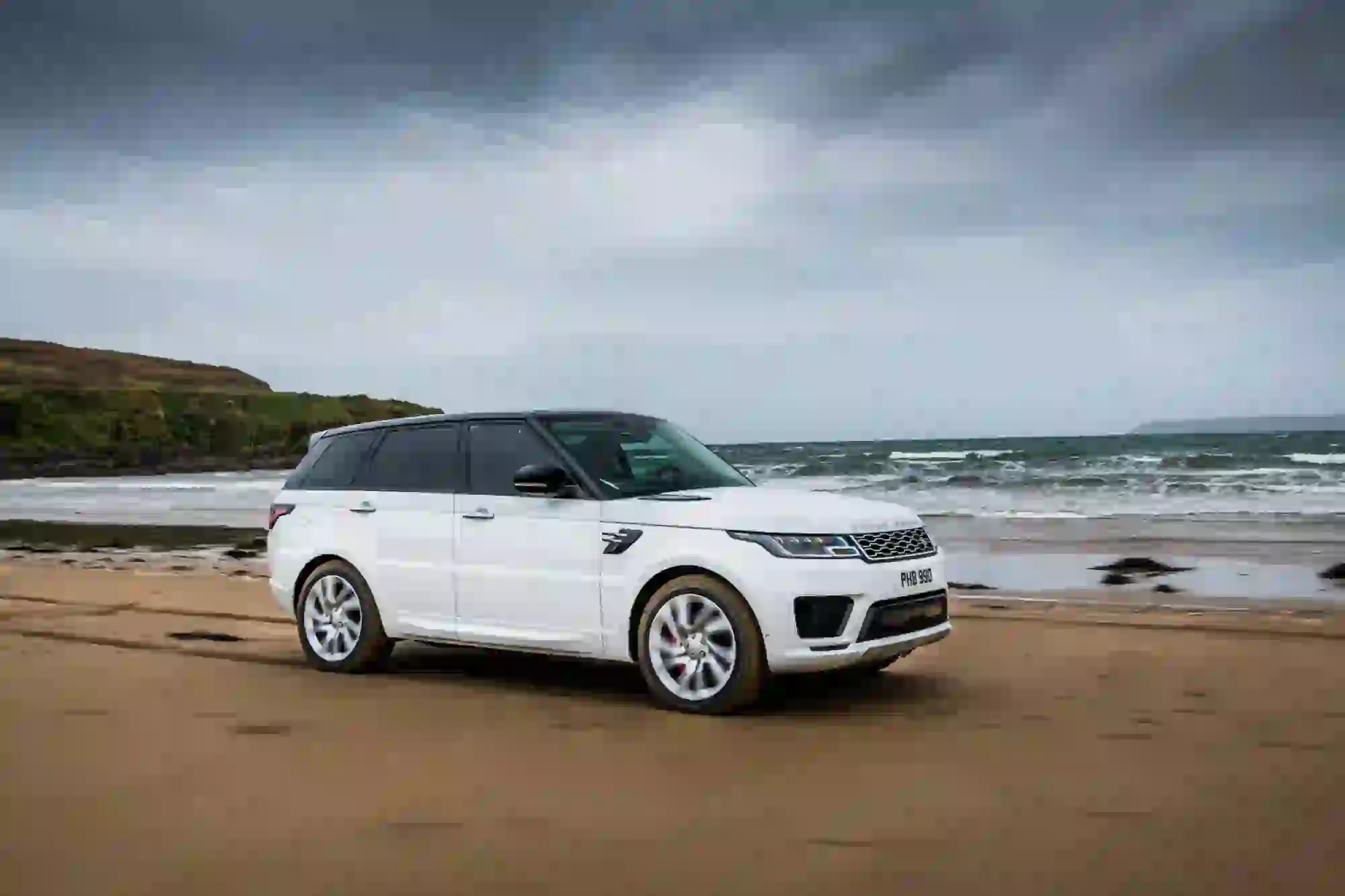 Range Rover Sport P400e - Sfida in mare - 11