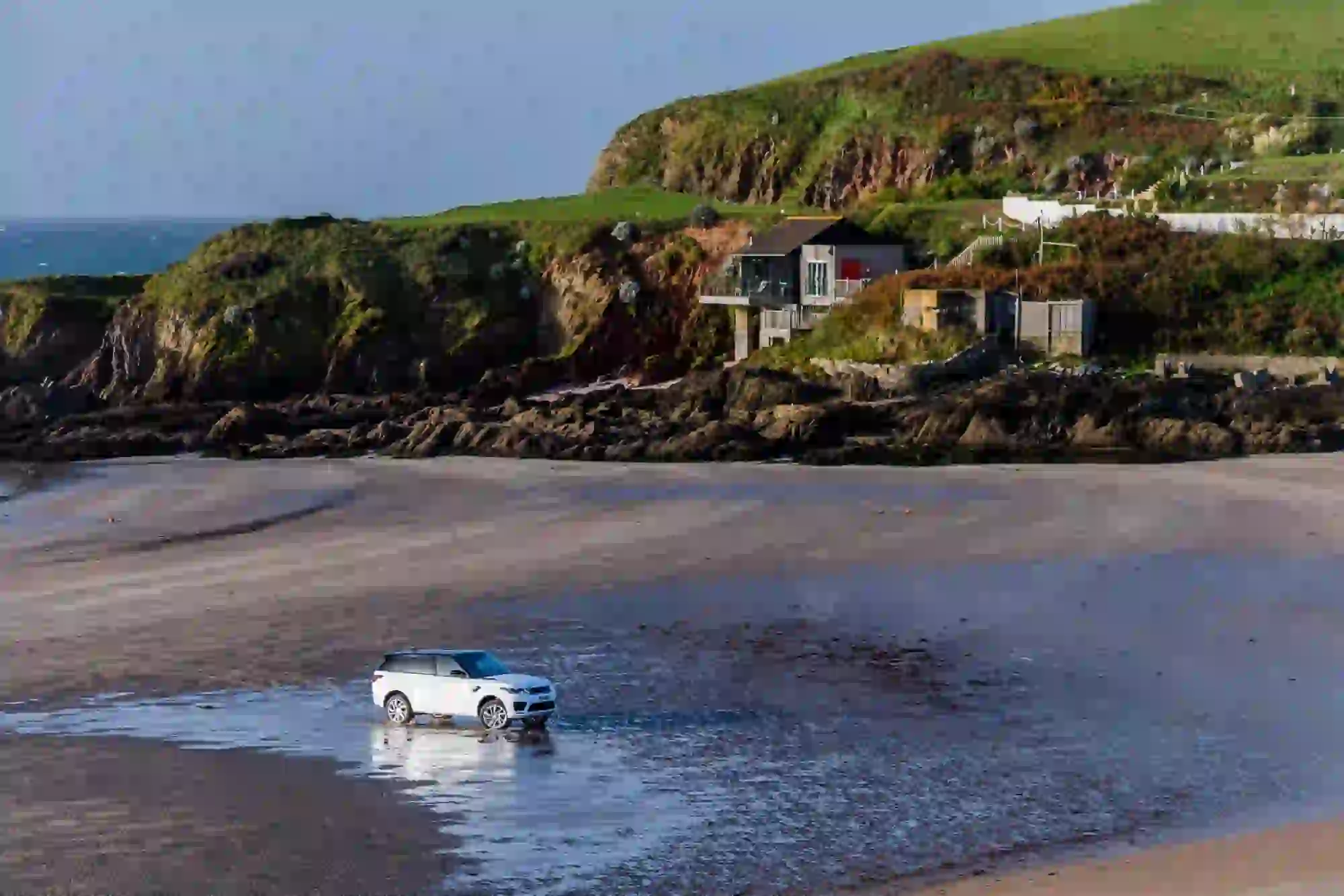 Range Rover Sport P400e - Sfida in mare - 18
