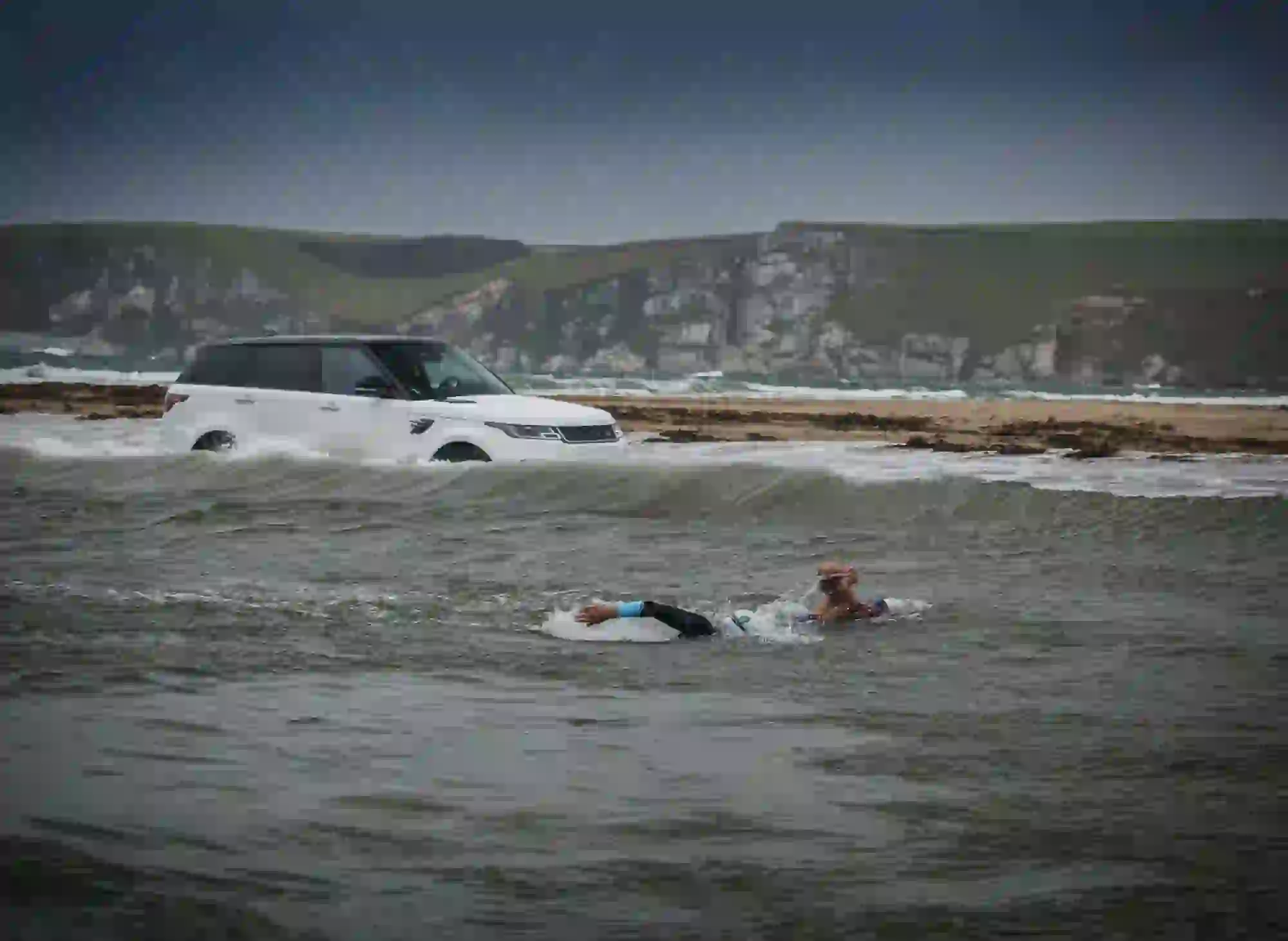 Range Rover Sport P400e - Sfida in mare - 7