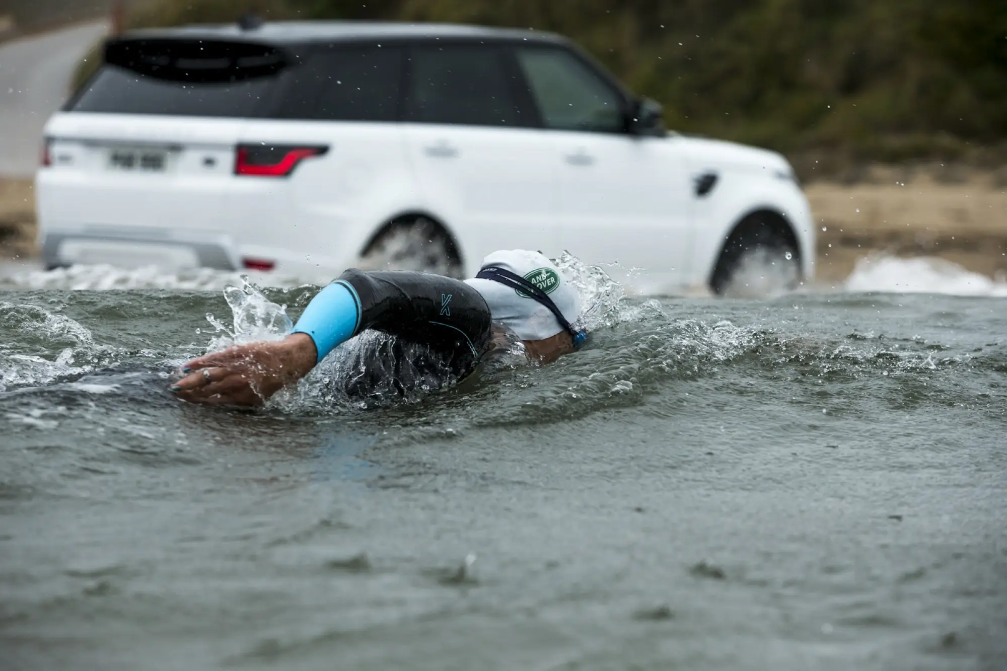 Range Rover Sport P400e - Sfida in mare - 3