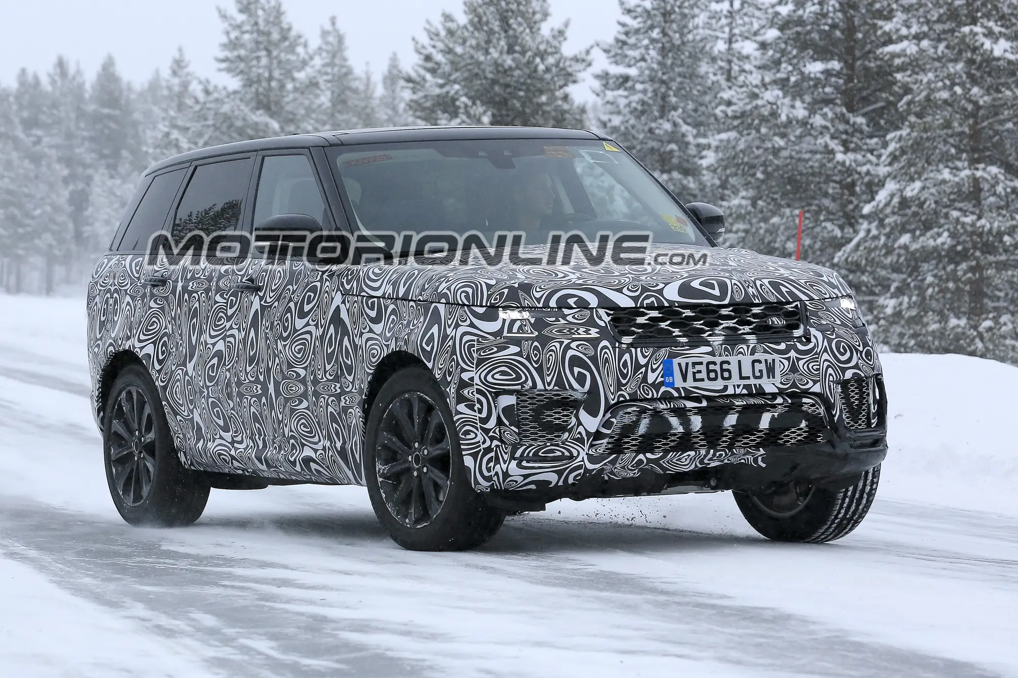 Range Rover Sport restyling foto spia 28 febbraio 2017 - 2