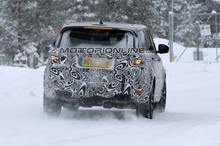 Range Rover Sport restyling foto spia 28 febbraio 2017 - 6