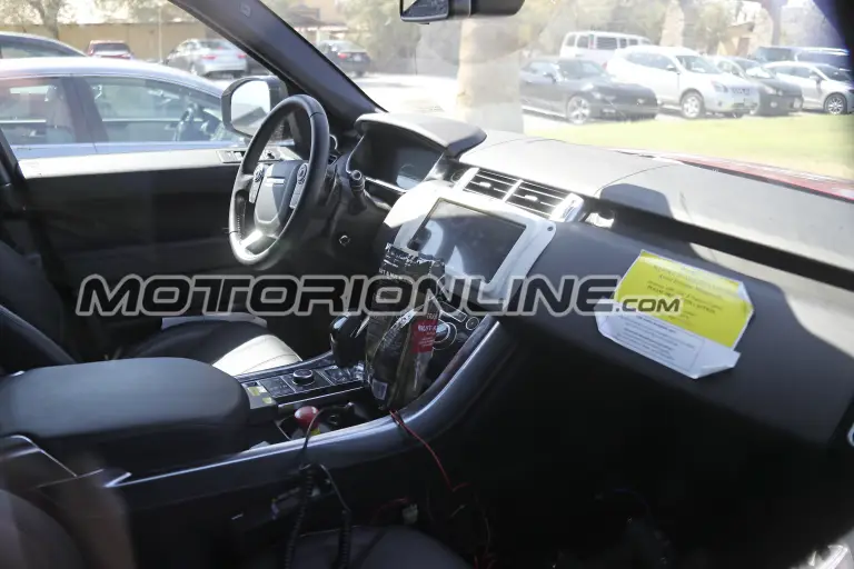 Range Rover Sport restyling foto spia 28 febbraio 2017 - 7