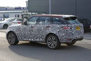Range Rover Sport SVR 2017 - Foto spia 21-04-2016