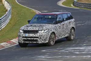 Range Rover Sport SVR 2017 - Foto spia 21-04-2016