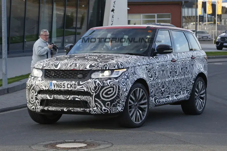 Range Rover Sport SVR 2017 - Foto spia 21-04-2016 - 7