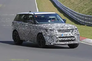 Range Rover Sport SVR 2018 - Foto spia 30-03-2017