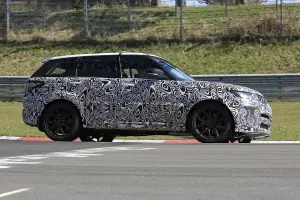 Range Rover Sport SVR 2018 - Foto spia 30-03-2017