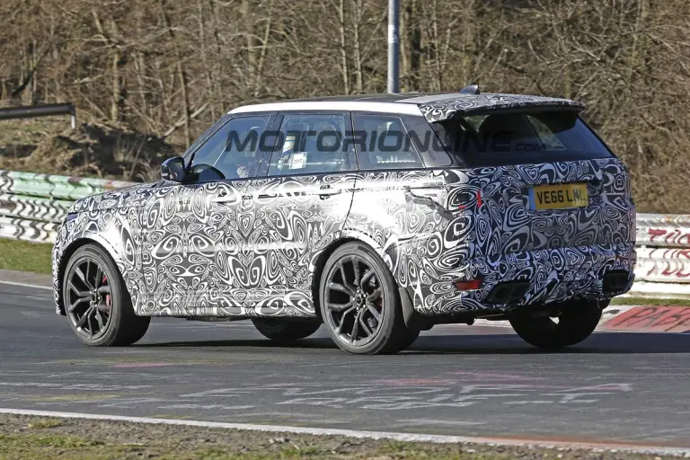 Range Rover Sport SVR 2018 - Foto spia 30-03-2017 - 6