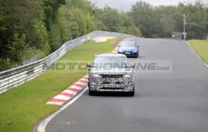 Range Rover Sport SVR 2022 - Foto spia 17-08-2021